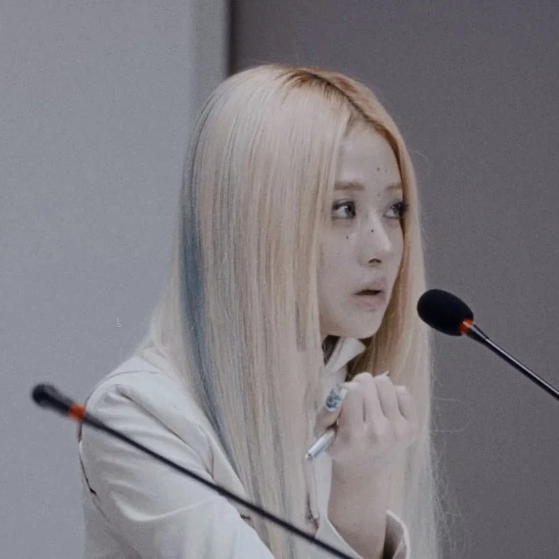 Huh Yunjin gallery image