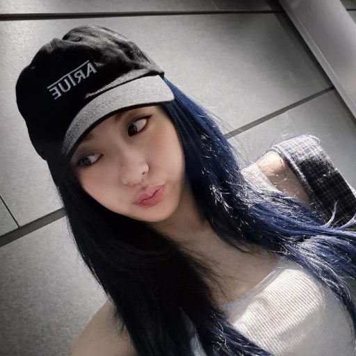 Huh Yunjin gallery image