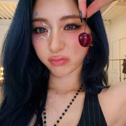 Huh Yunjin