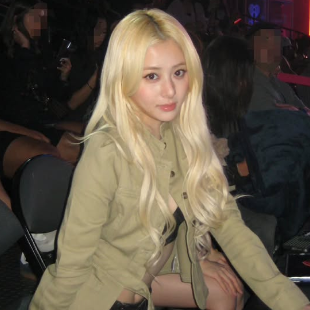 Huh Yunjin gallery image