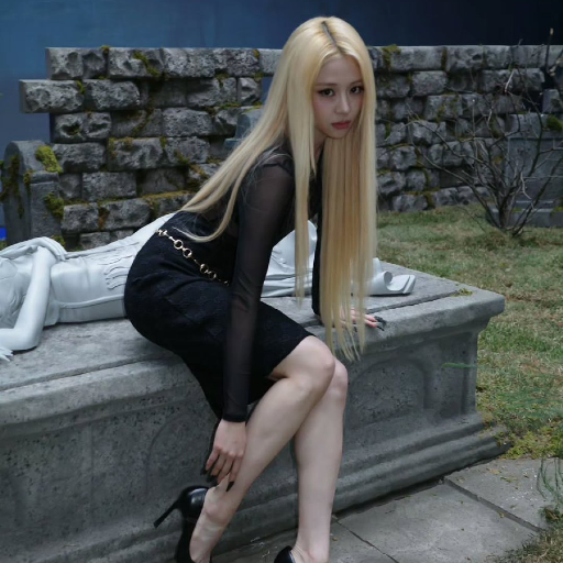 Huh Yunjin gallery image