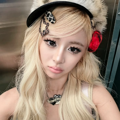 Huh Yunjin gallery image