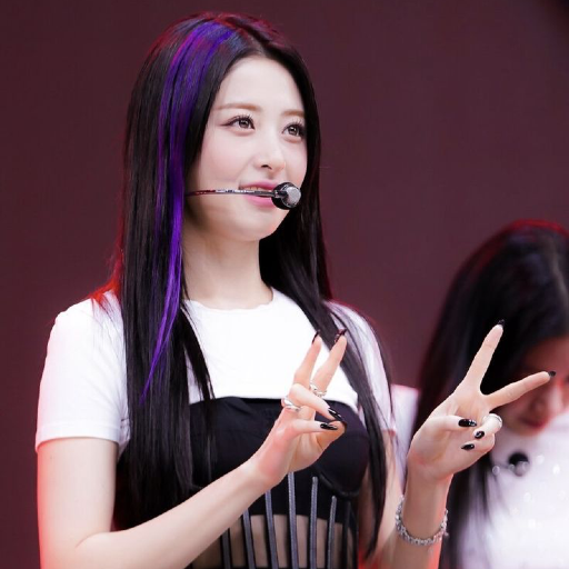 Huh Yunjin gallery image