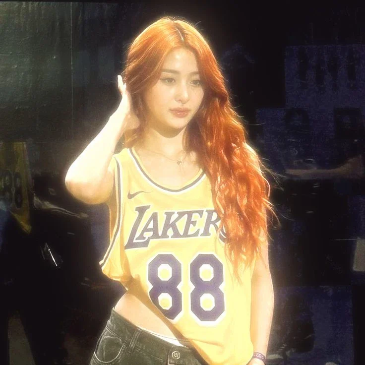Huh Yunjin gallery image