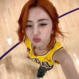 Huh Yunjin