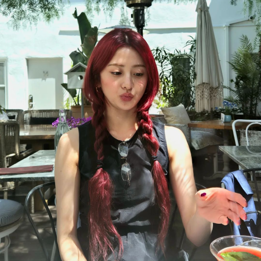 Huh Yunjin gallery image