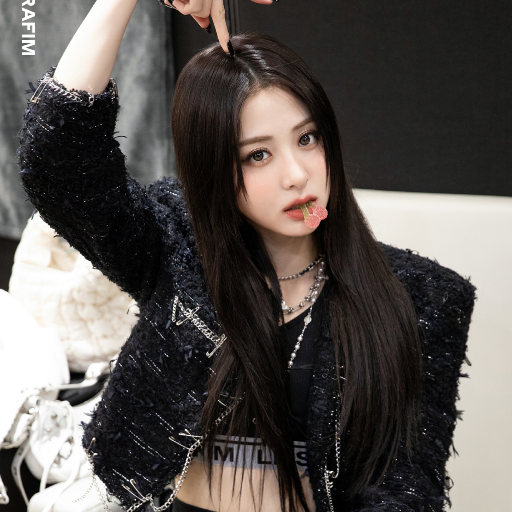 Huh Yunjin gallery image