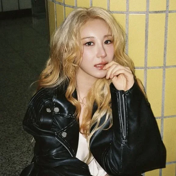Chaeyeon gallery image