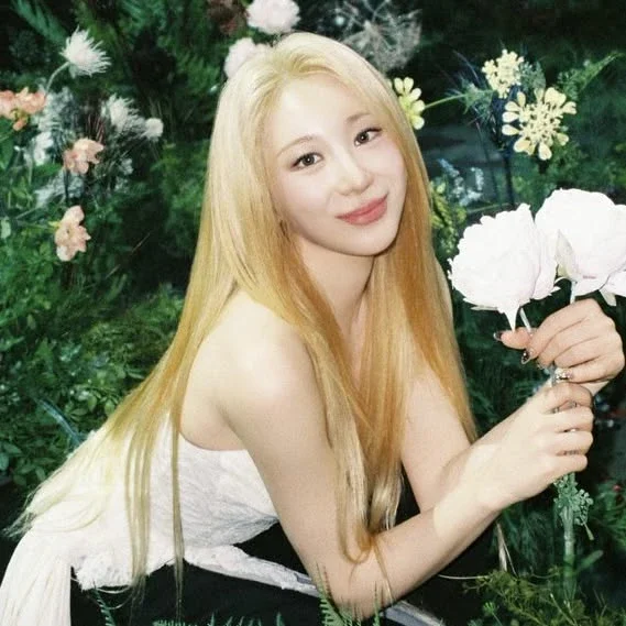 Chaeyeon gallery image