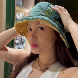 LeeHi