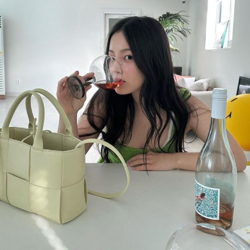 LeeHi galeri görseli