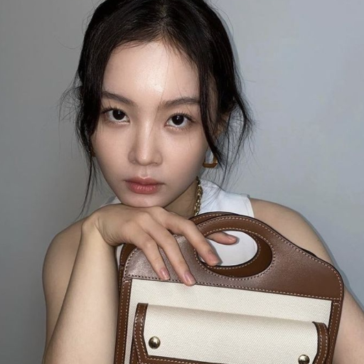 LeeHi galeri görseli