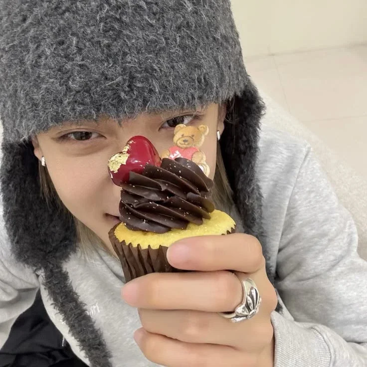 Woojin gallery image