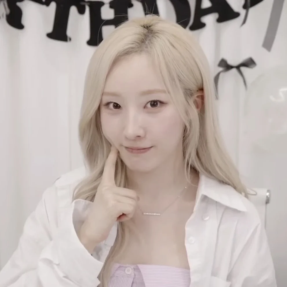 Haseul gallery image