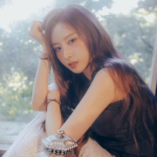 Haseul gallery image