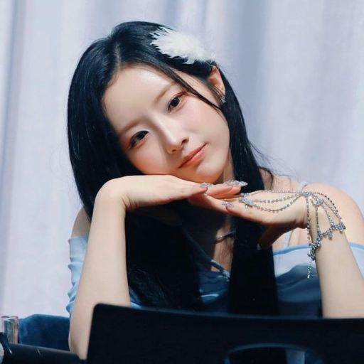 Haseul gallery image