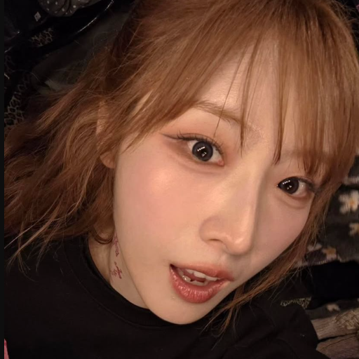 Haseul gallery image