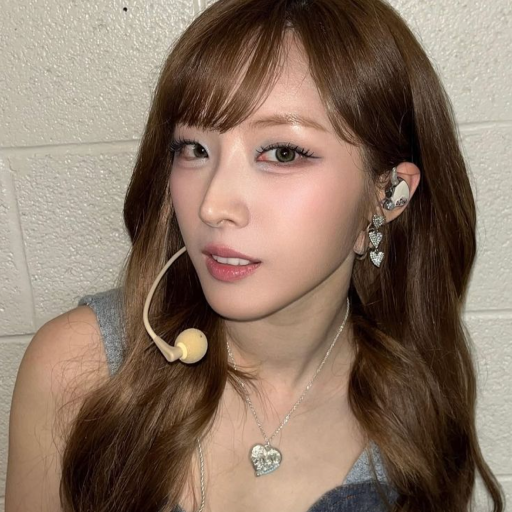 Haseul gallery image