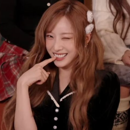 Haseul gallery image