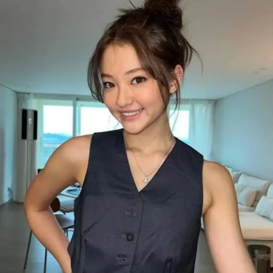 Ella 1