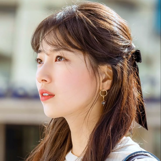 Suzy gallery image