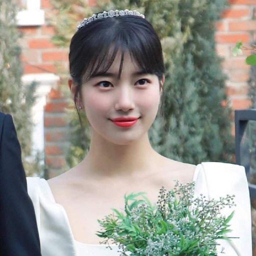 Suzy gallery image