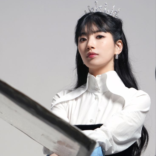 Suzy gallery image