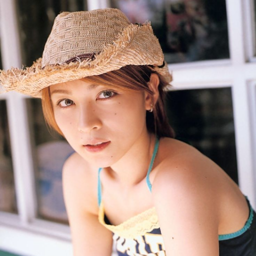 Yoshizawa Hitomi gallery image