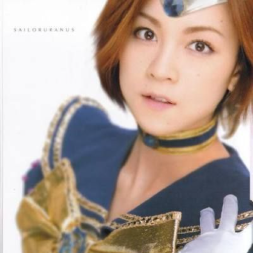 Yoshizawa Hitomi gallery image