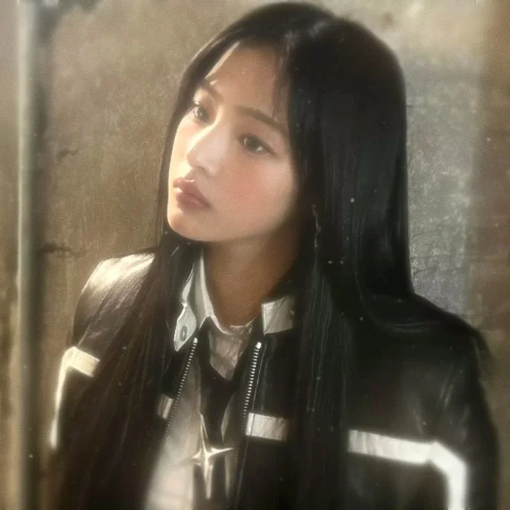 Minji gallery image