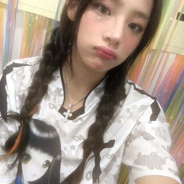 Minji gallery image