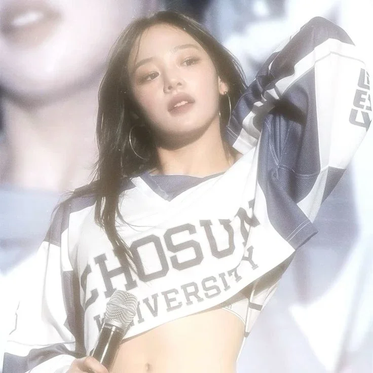 Minji gallery image