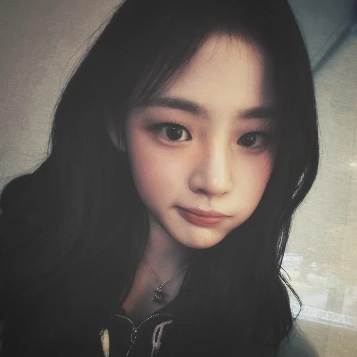 Minji gallery image