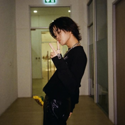 Thi-o gallery image