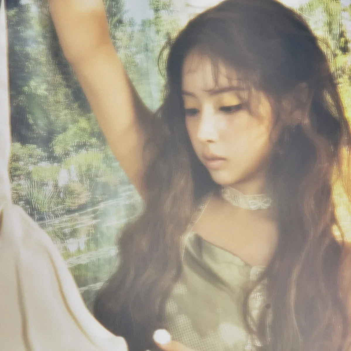 Jiwoo gallery image