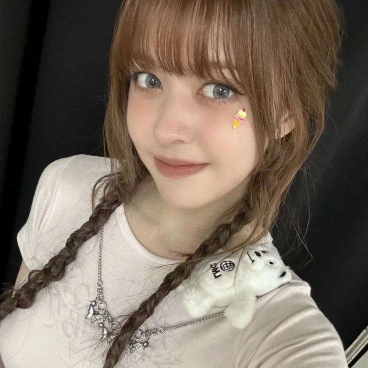 Lily gallery image