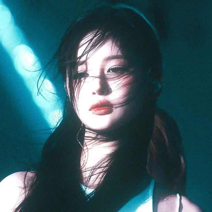 Sullyoon gallery image