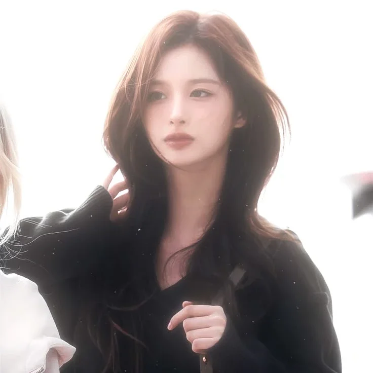 Sullyoon gallery image