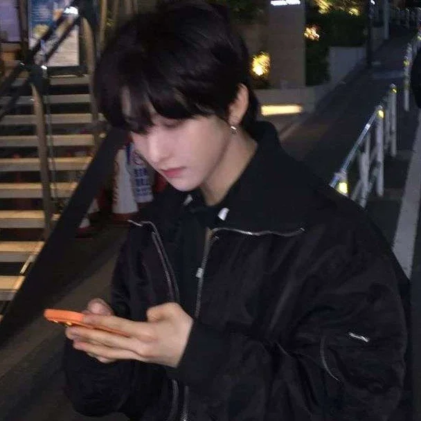 عکس گالری Yeonwoo
