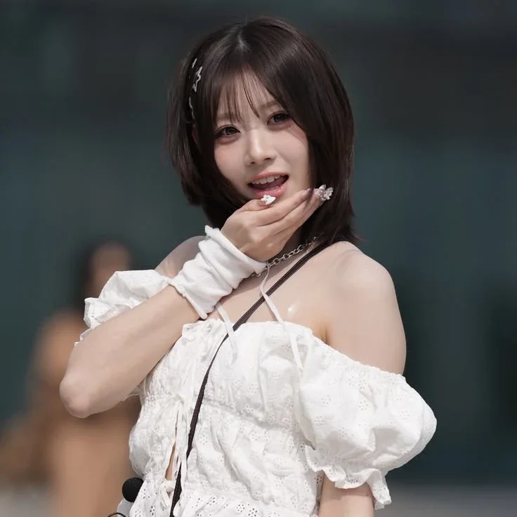 Maika gallery image
