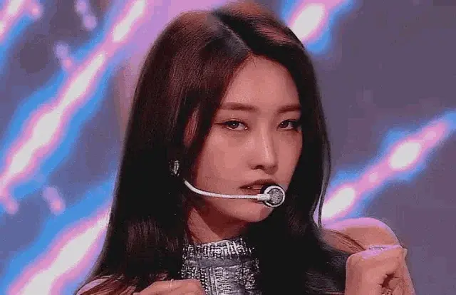 Sihyeon gif