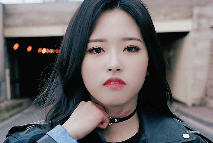 Olivia Hye gif