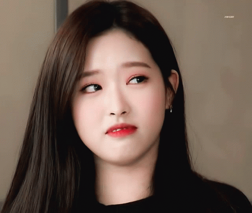 Olivia Hye gif