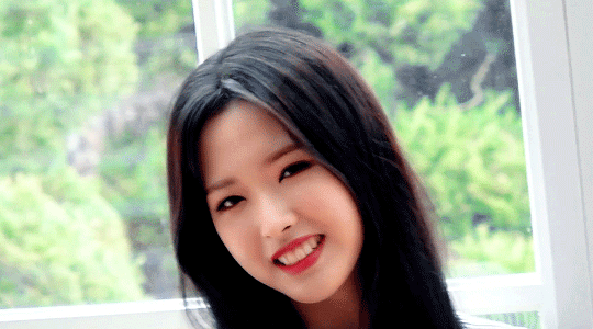 Olivia Hye gif