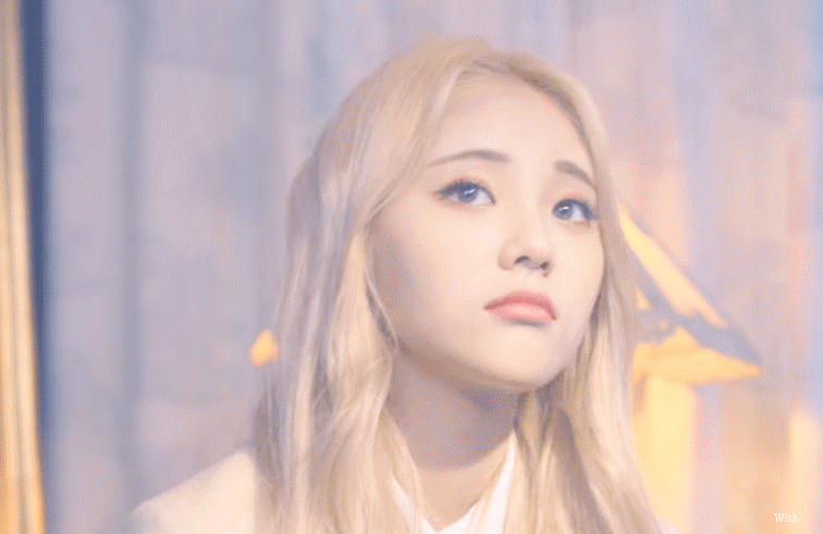 Jinsoul gif
