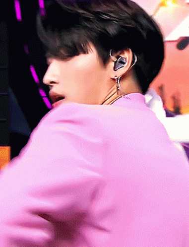 Seonghwa gif