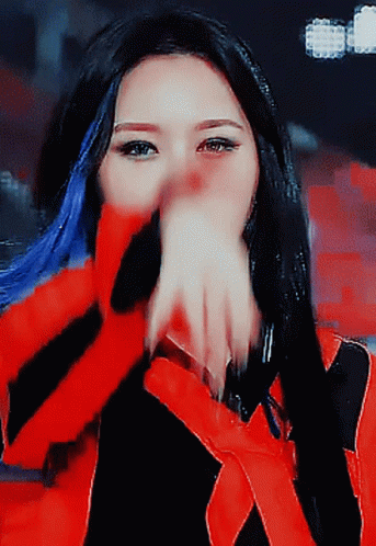 Siyeon gif