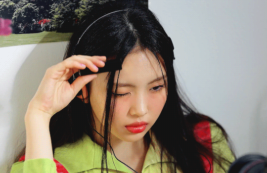 Hyein gif