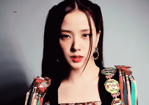 Jisoo gif