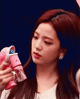 Jisoo gif